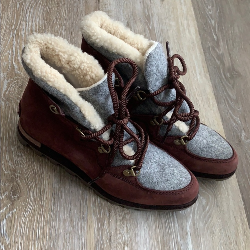 NWOT sorel women’s boots